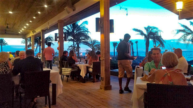 Dinner at popular Luna Beach is an ideal way to enjoy the views & local flavors.